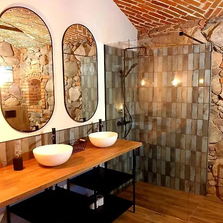 Stara Gorzelnia Apartment *